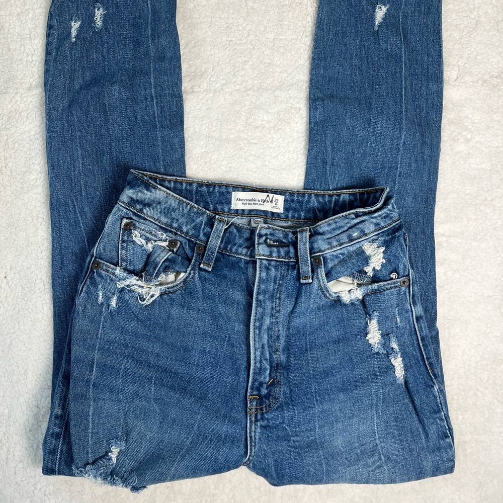 Abercrombie & Fitch High Rise Mom jeans